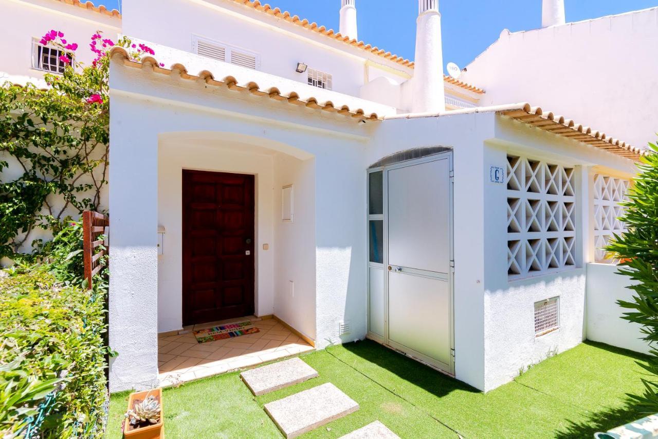 Small Villa 4Pax -Shared Pool @ Homesbyfc อัลบูเฟรา ภายนอก รูปภาพ