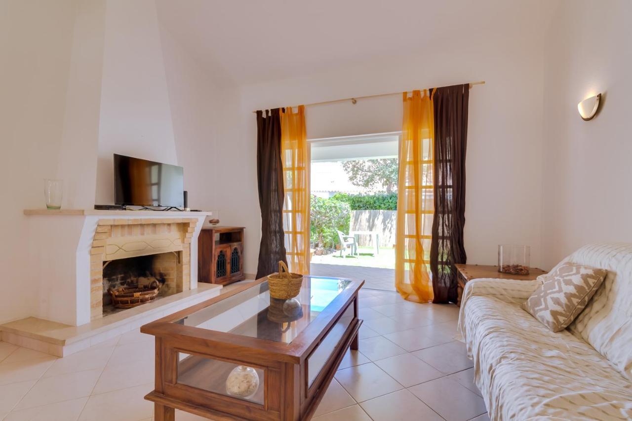 Small Villa 4Pax -Shared Pool @ Homesbyfc อัลบูเฟรา ภายนอก รูปภาพ